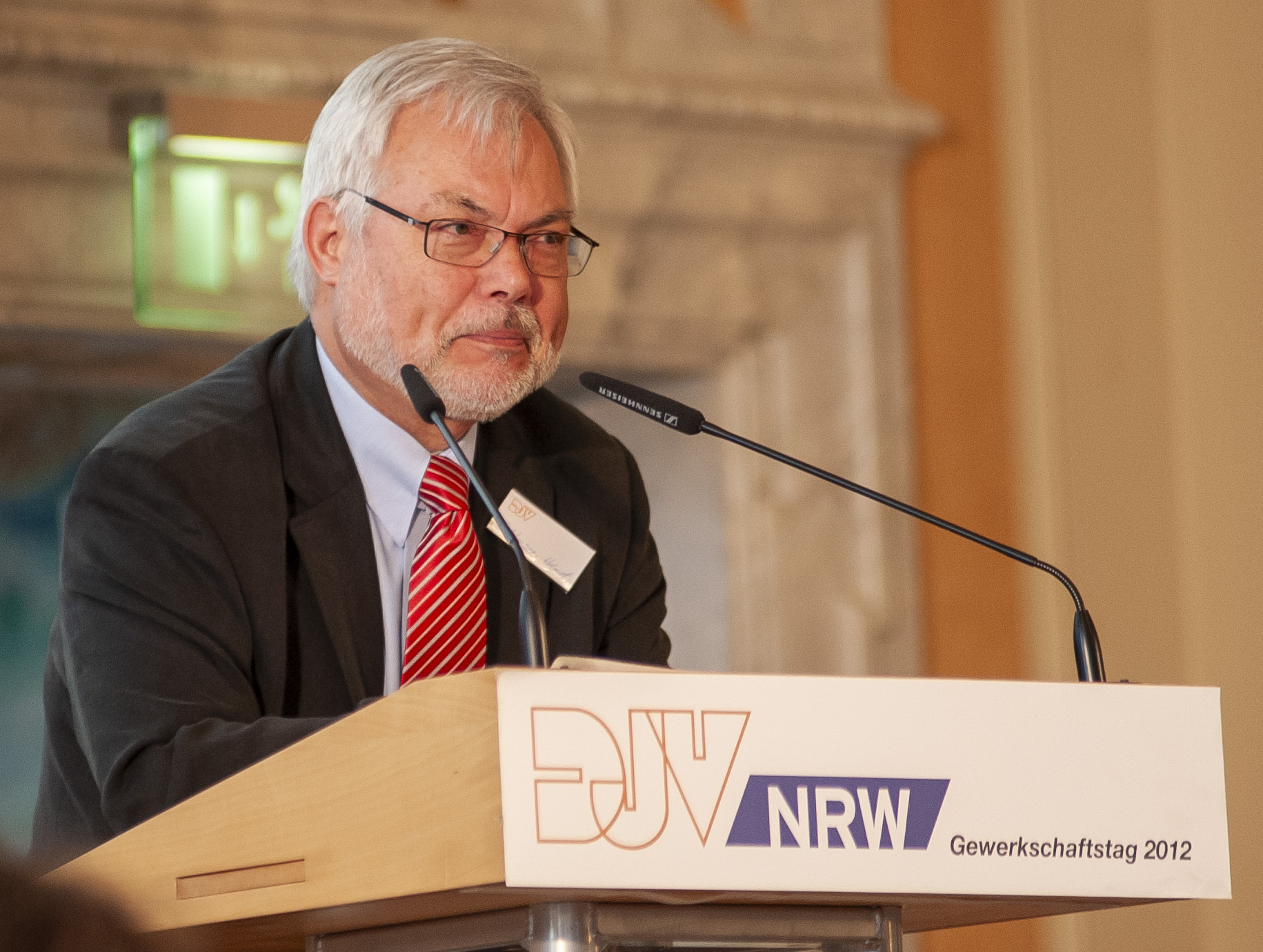 Helmut Dahlmann auf dem DJV-NRW-Gewerksschaftstag 2012 in der Wuppertaler Stadthalle